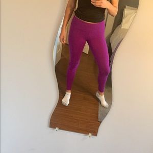 Women’s Lululemon wonder unders size 6